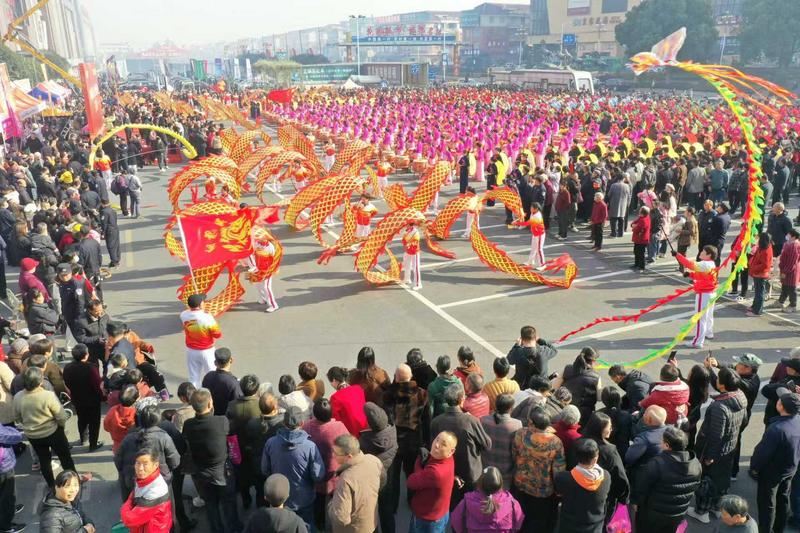 首届花园农民文化节 (王江红 摄)