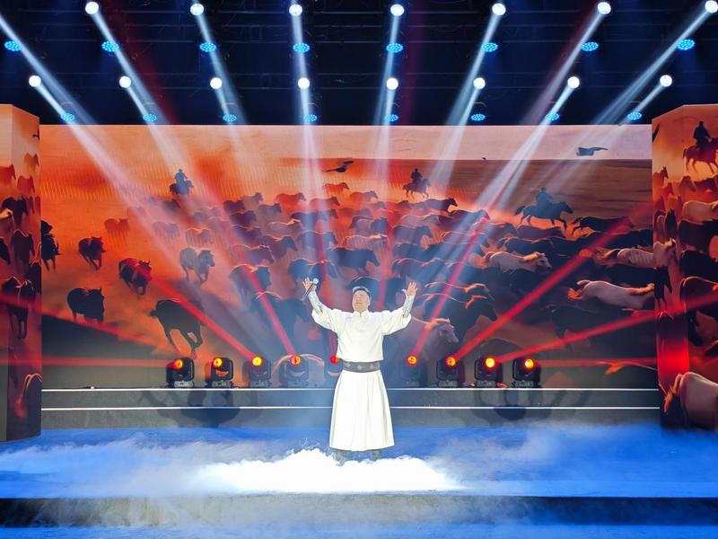 歌曲《蒙古马》(宣艳 摄)