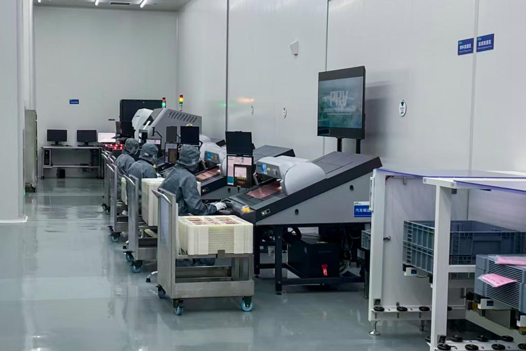 江苏普诺威电子股份有限公司生产车间(陆淳 摄)