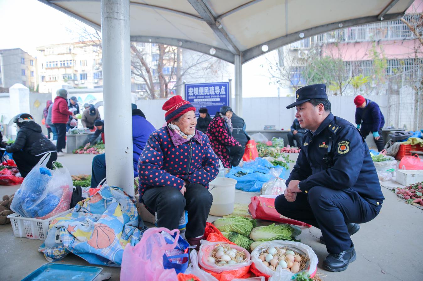 宏坝便民疏导点(徐慧 摄)