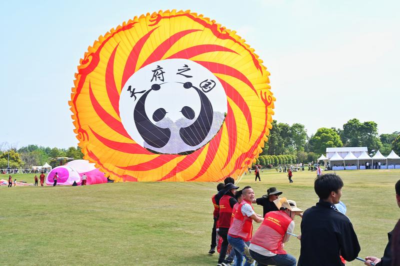 活动现场(刘杰 摄)