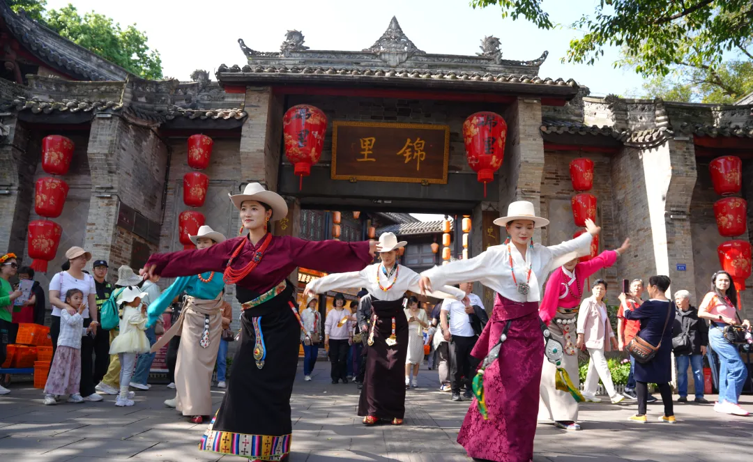 活动现场(宋其华 摄)