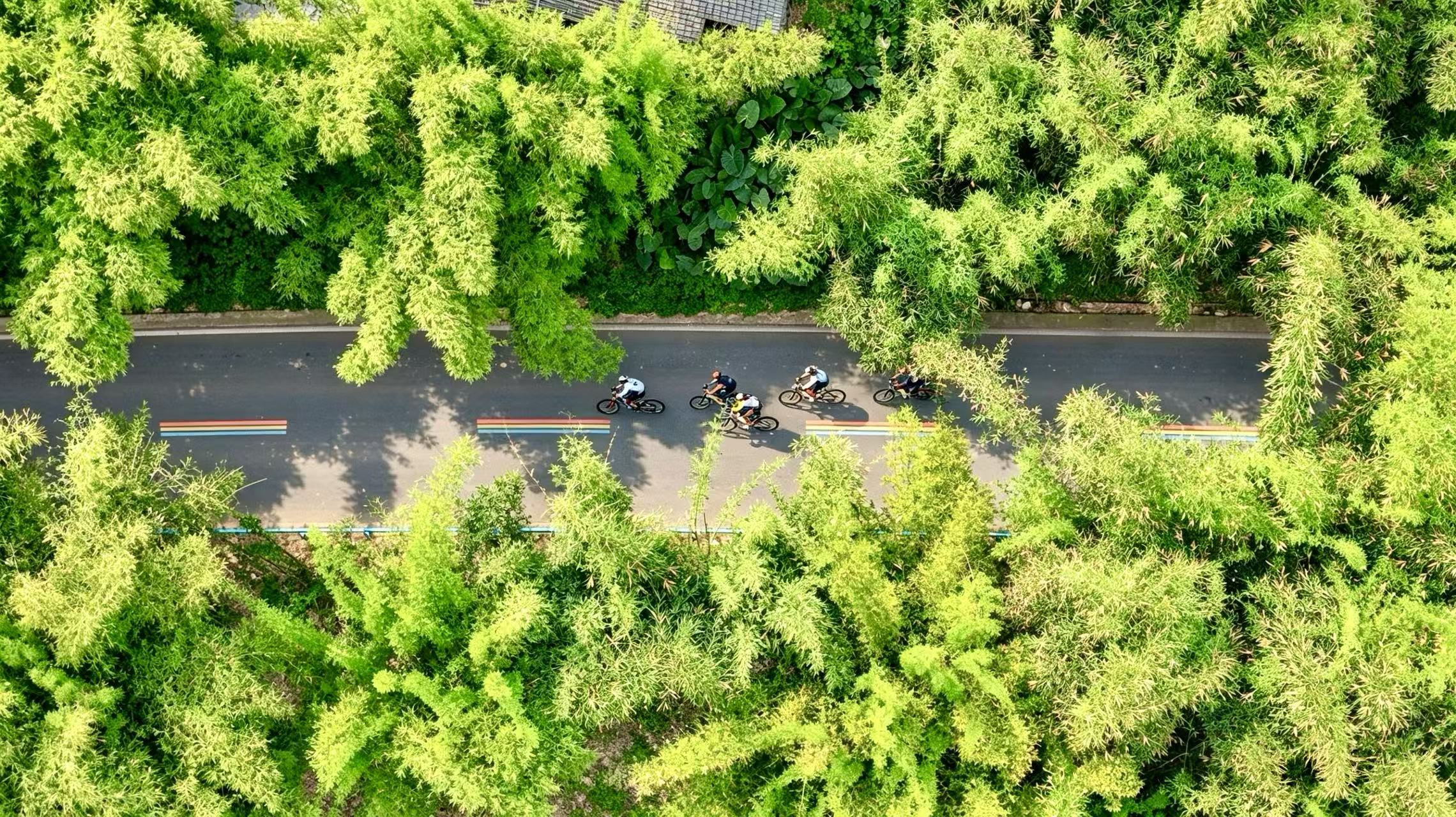 美丽赛道(古良驹 摄)