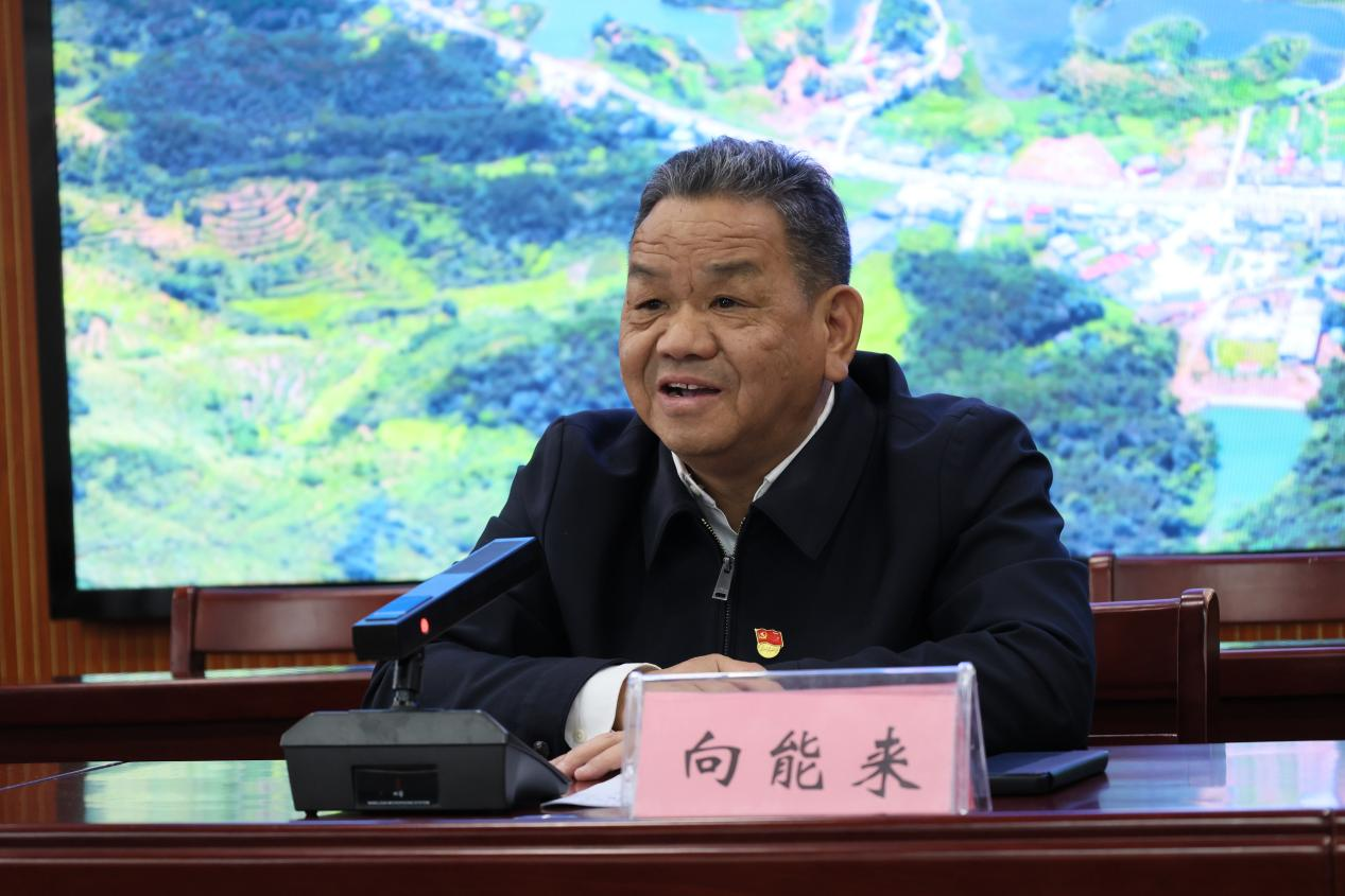 向能来现场分享基层工作经验(倪婷婷 摄)