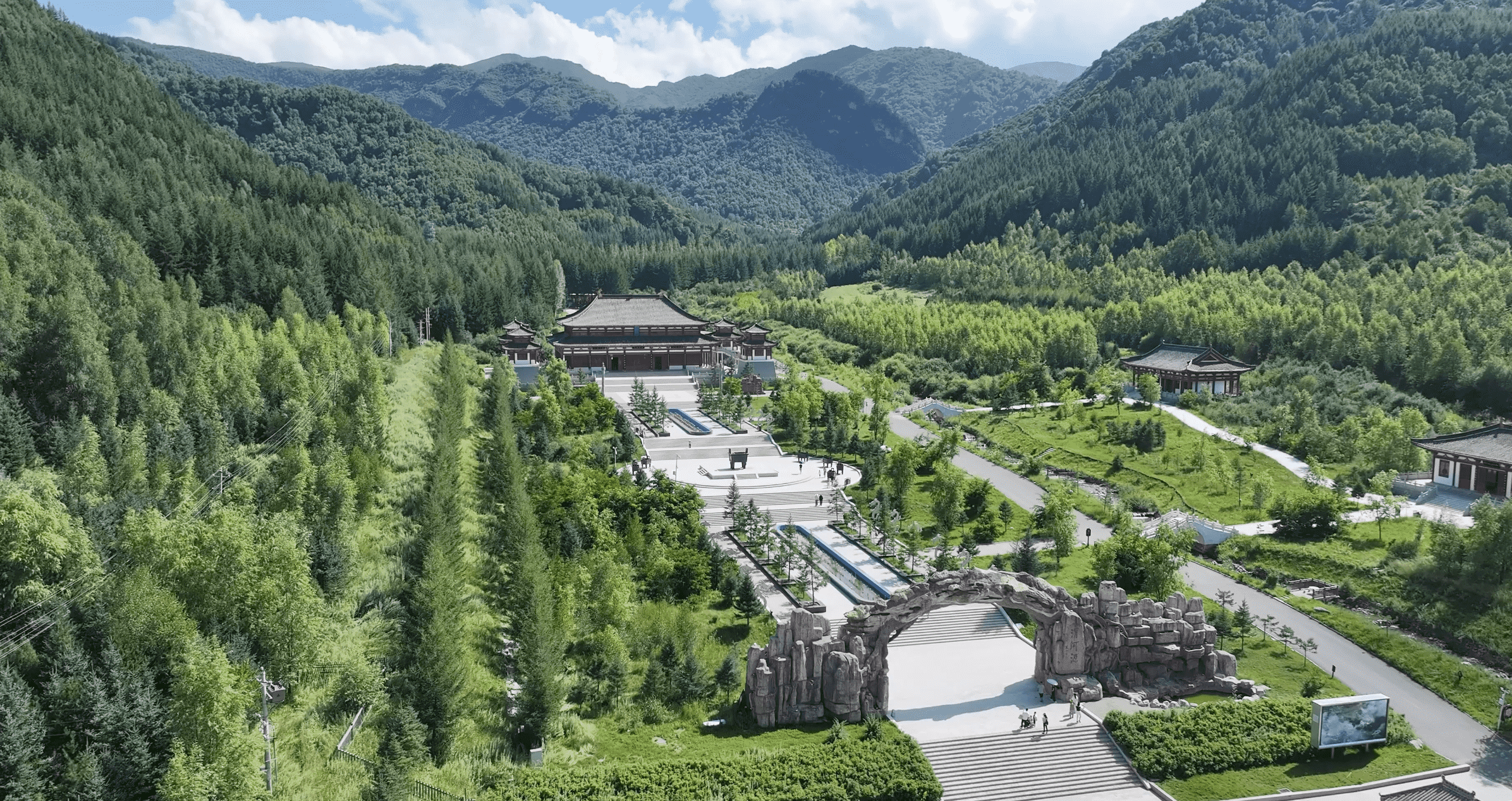 渭河源景区风光旖旎(马富平 摄)
