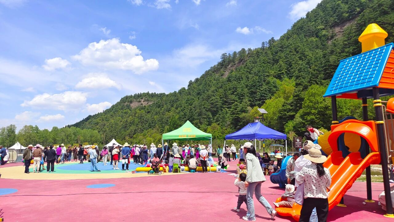 首阳山景区钟灵毓秀(马富平 摄)