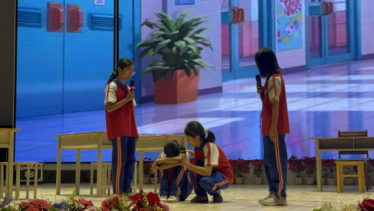 阿瓦提县中小学心理健康教育情景剧大赛现场(冶文静 摄)