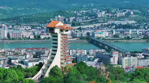 视频 | 时光有回响 南站再相逢
                                                        