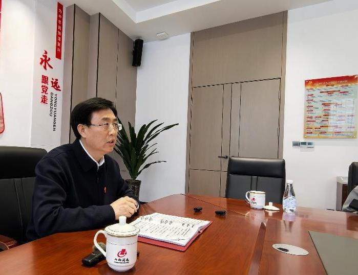 临汾市人大代表、翼城县人大常委会党组书记、主任刘生明接受记者采访(席兆平 摄)