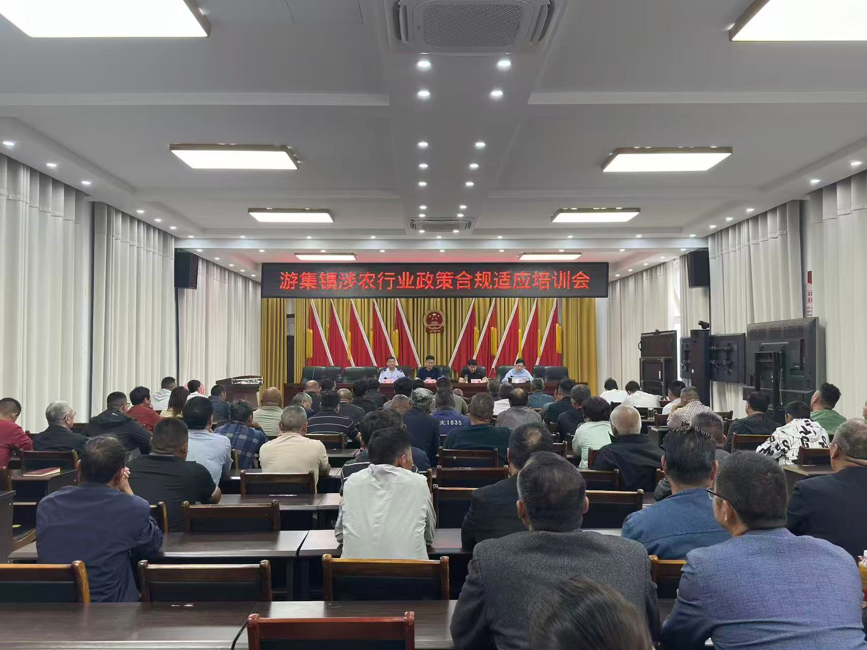 座谈会现场 (陈梦杰 摄)