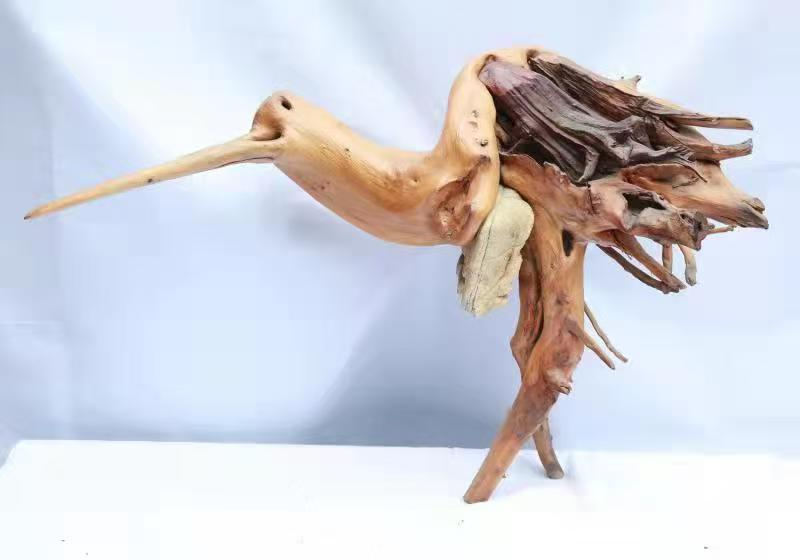 根艺作品“石来运转”(杜福建 摄)