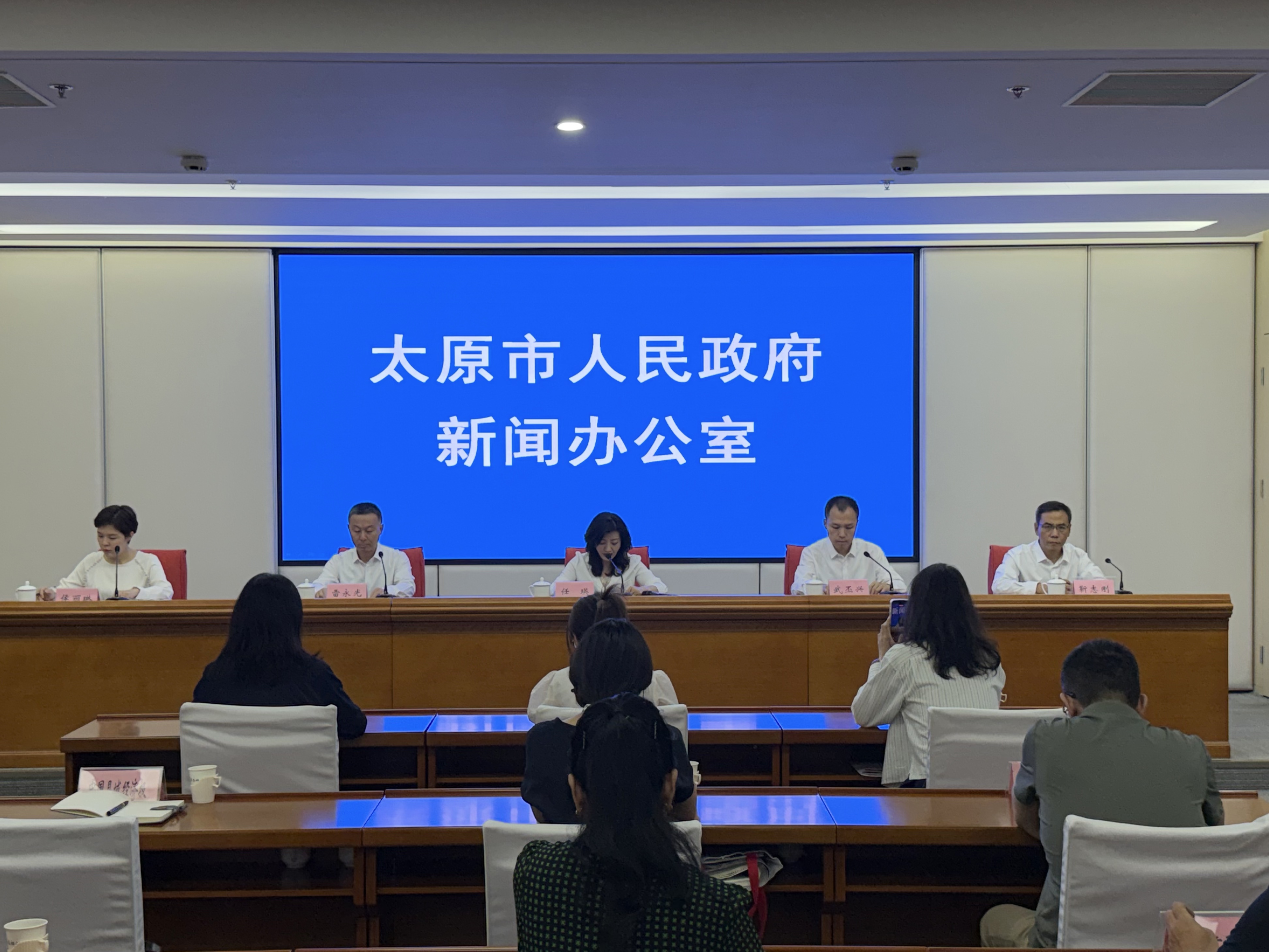 发布会现场(席兆平 摄)