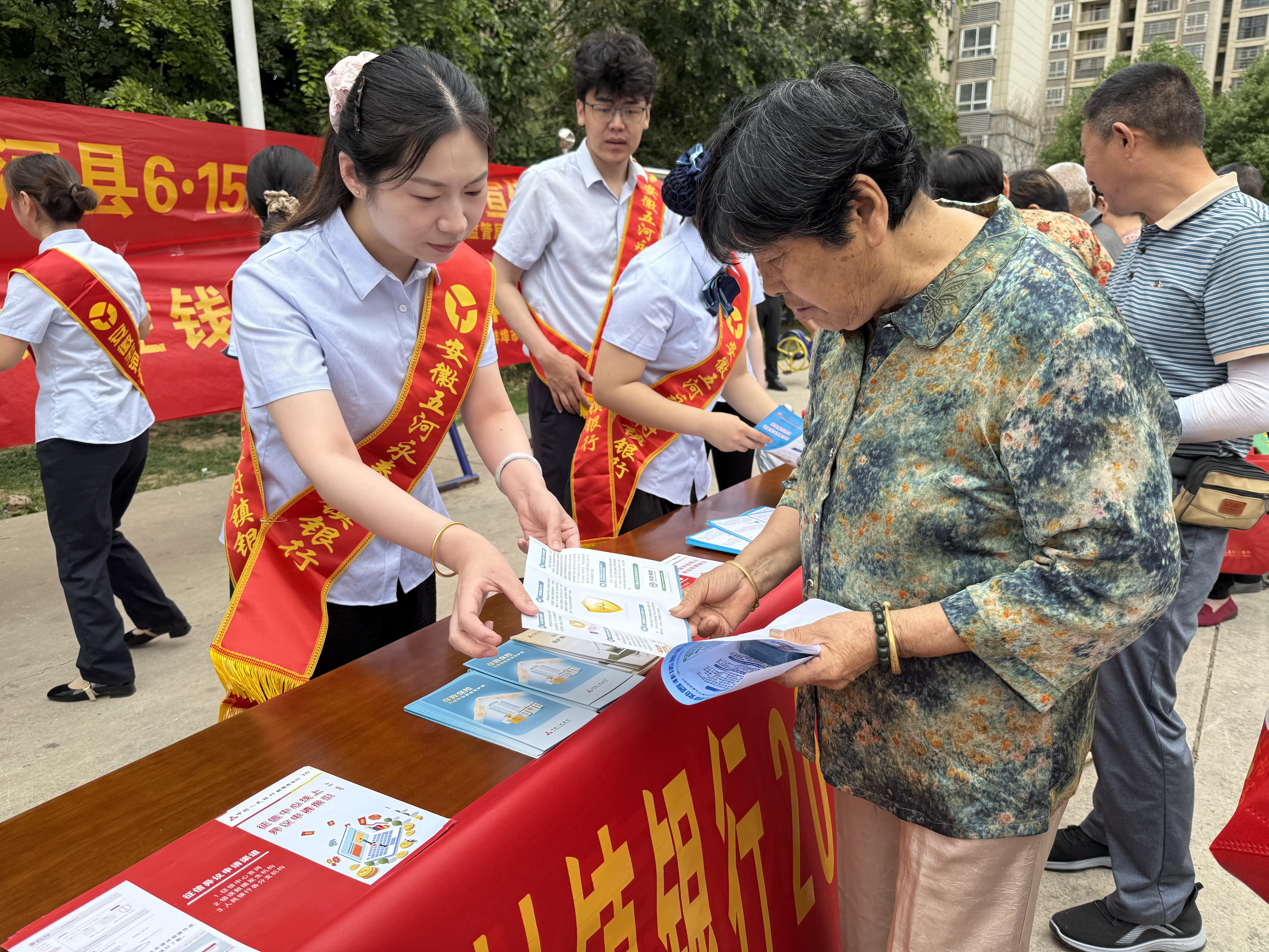 活动现场 (万芳 摄)