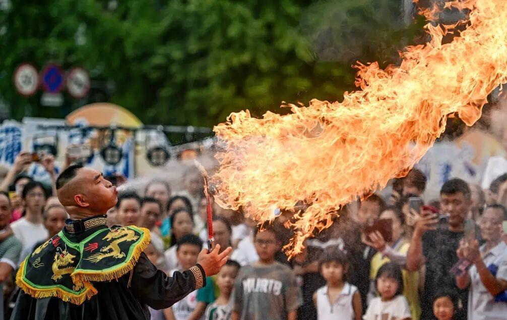 “村糖会”活动现场(陈馨 摄)