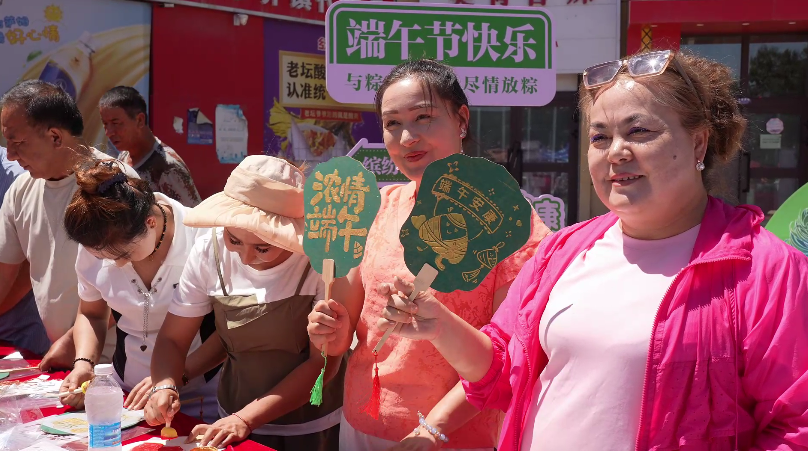 活动现场(阿卜杜艾则孜·图尔荪 摄)