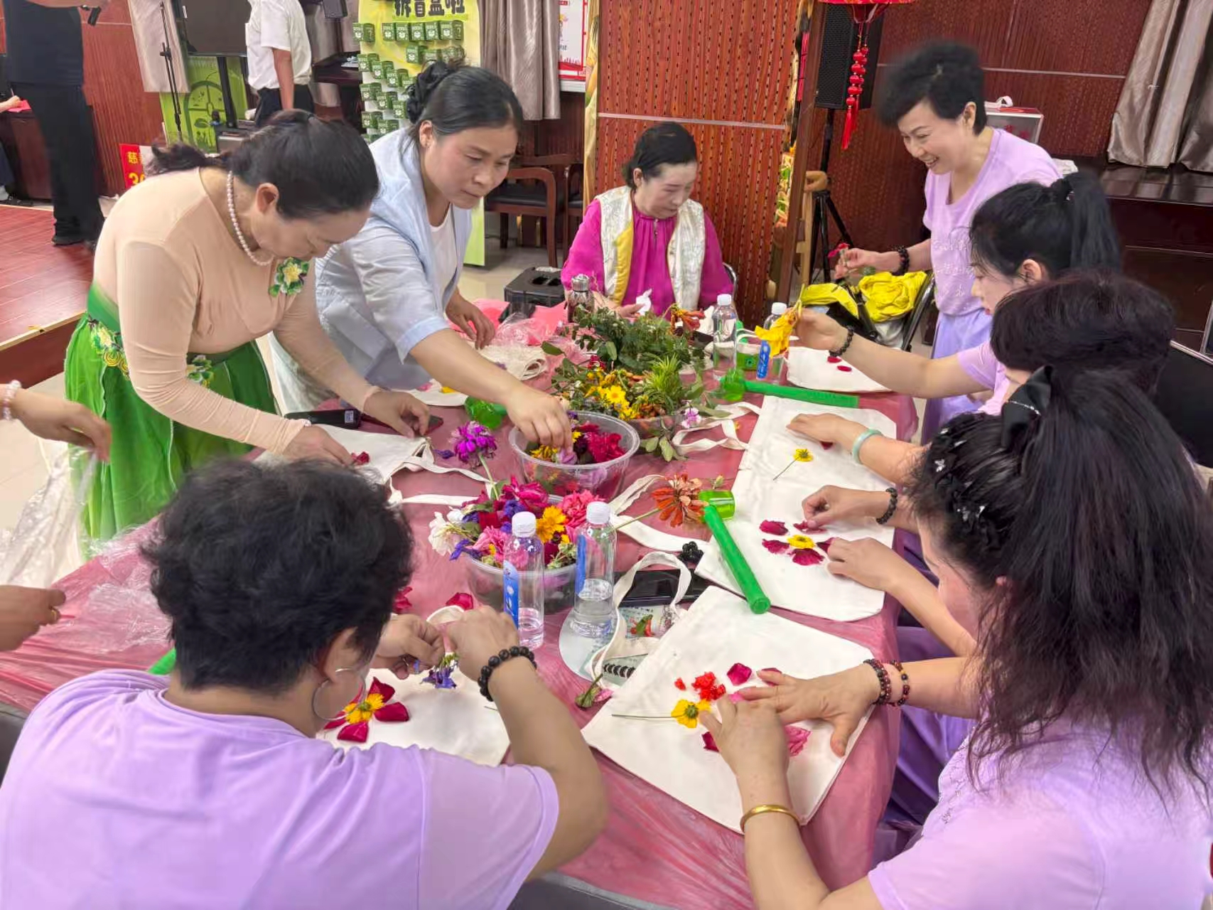 丰县中阳里街道东大社区“我们的节日·端午”活动现场(孙滢 摄)