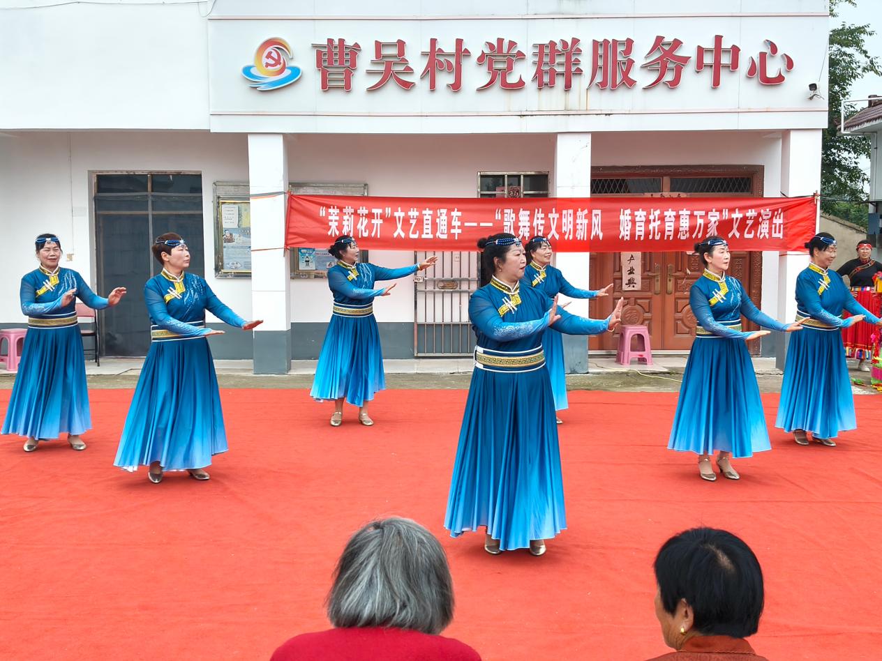 演出现场 (陈勇 摄)