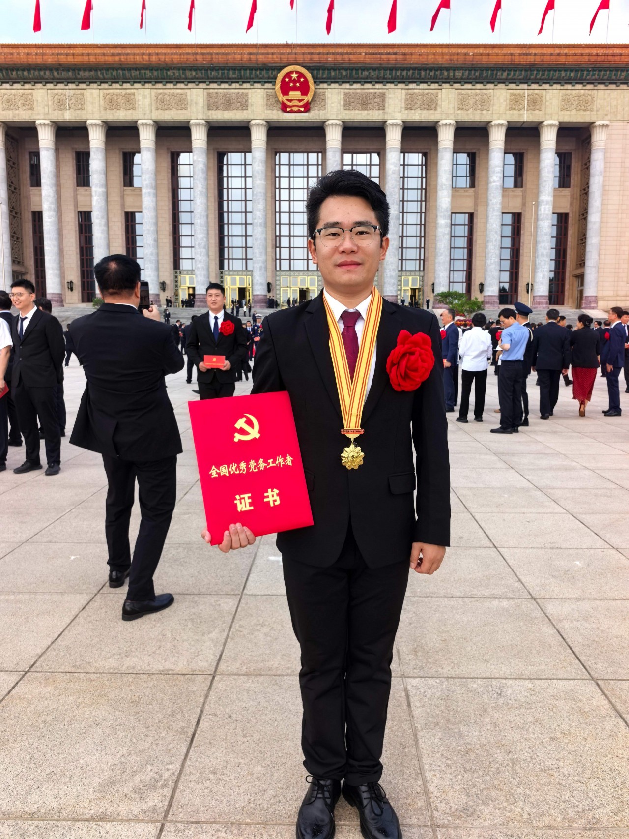 获评“全国优秀党务工作者”的关祖苹。(潘政吉 摄)