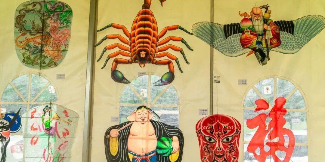 金鸡风筝(李卓婕 摄)