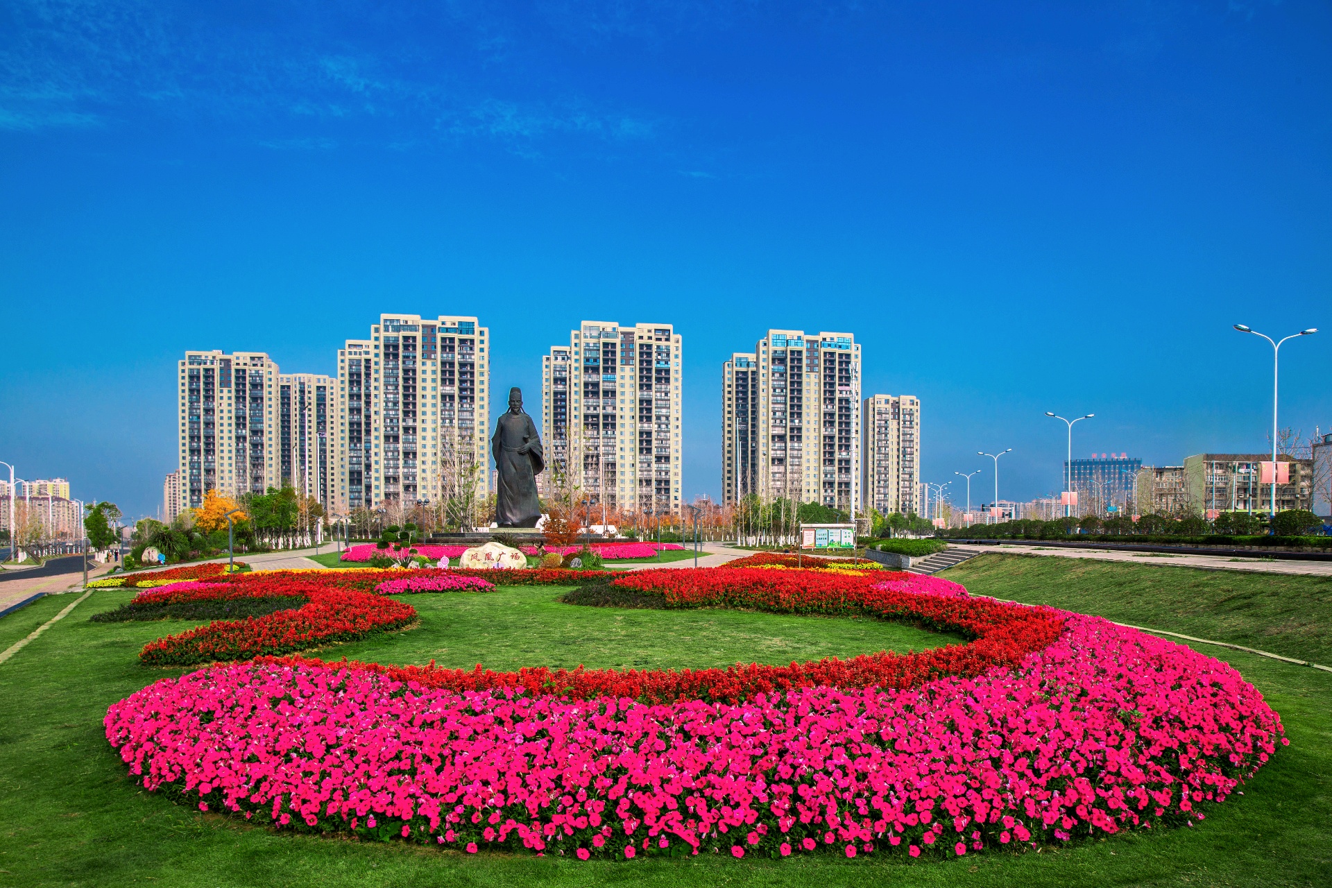 凤凰新城 (侯向东 摄)