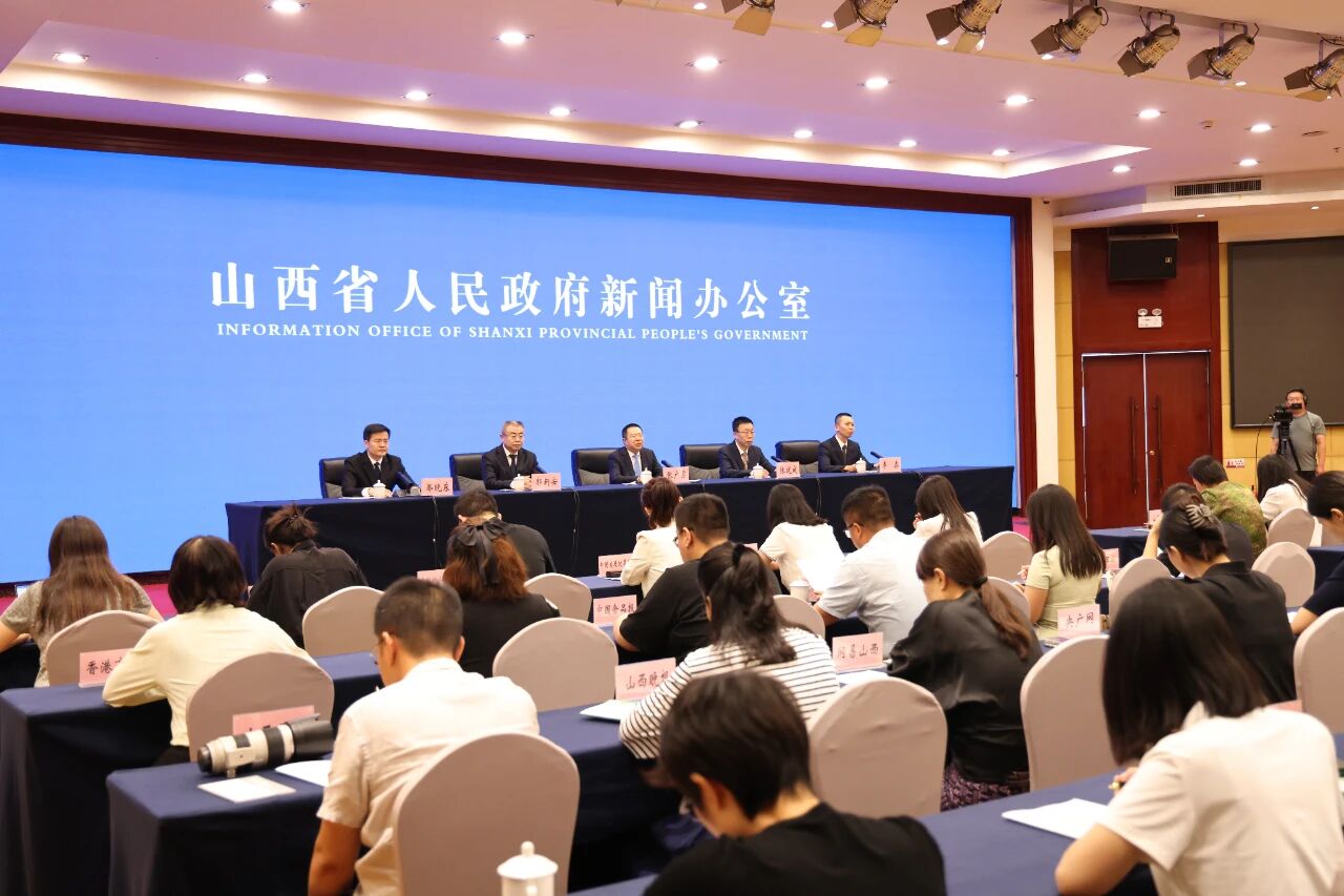 新闻发布会现场 (席兆平 摄)