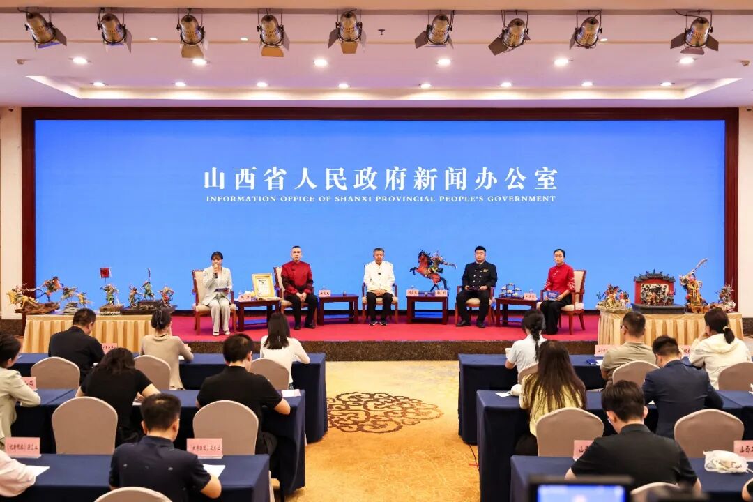 记者见面会现场 (席兆平 摄)