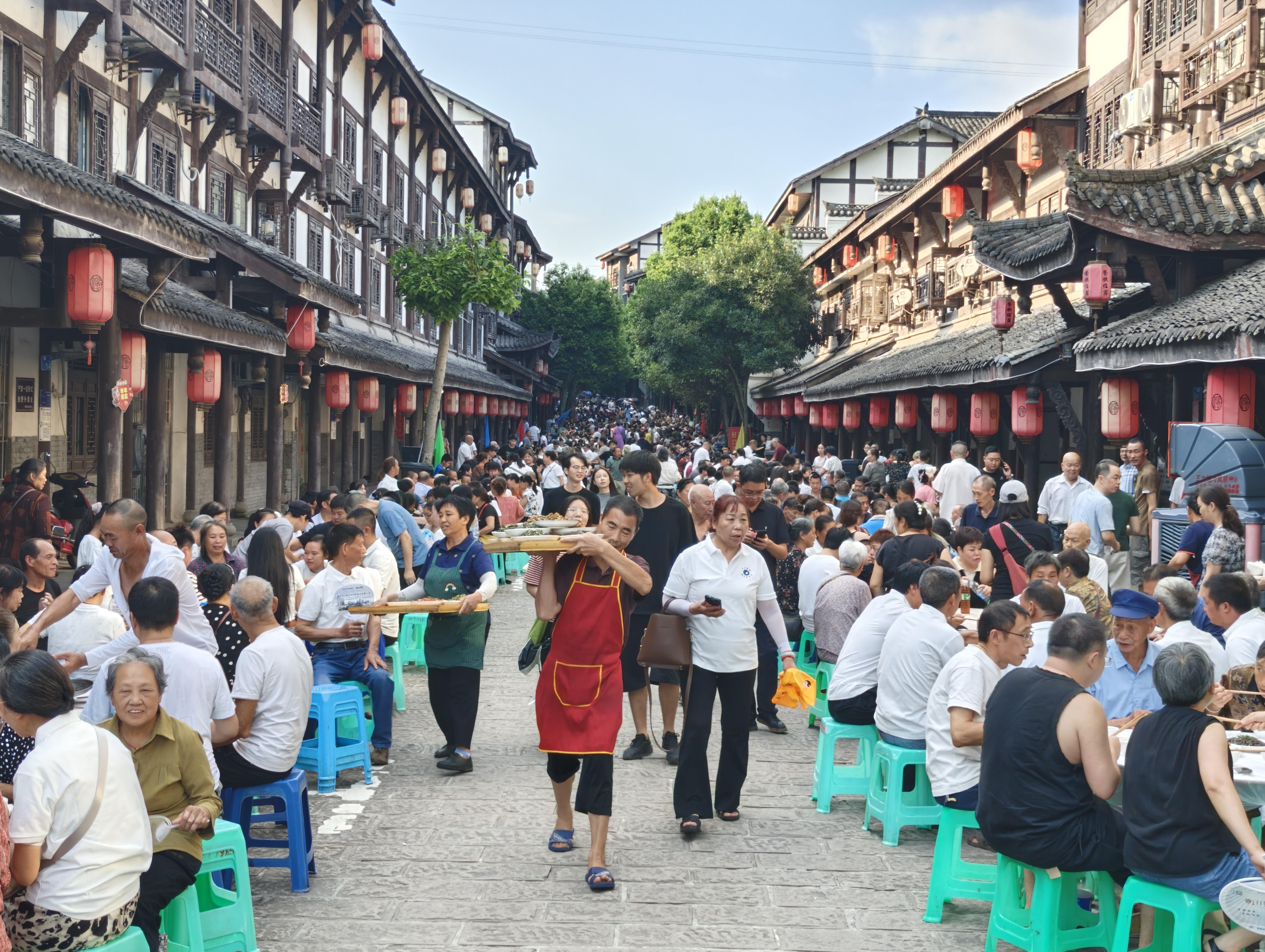 长街宴(顾佳晨 摄)