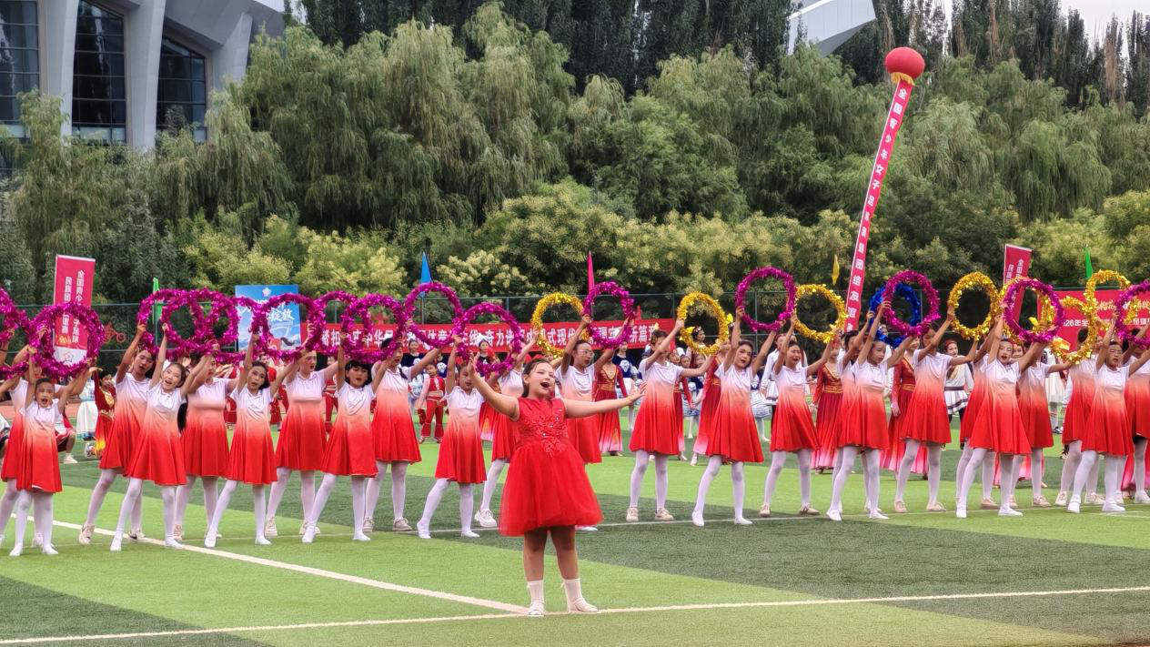 文艺汇演现场(张文鑫 摄)