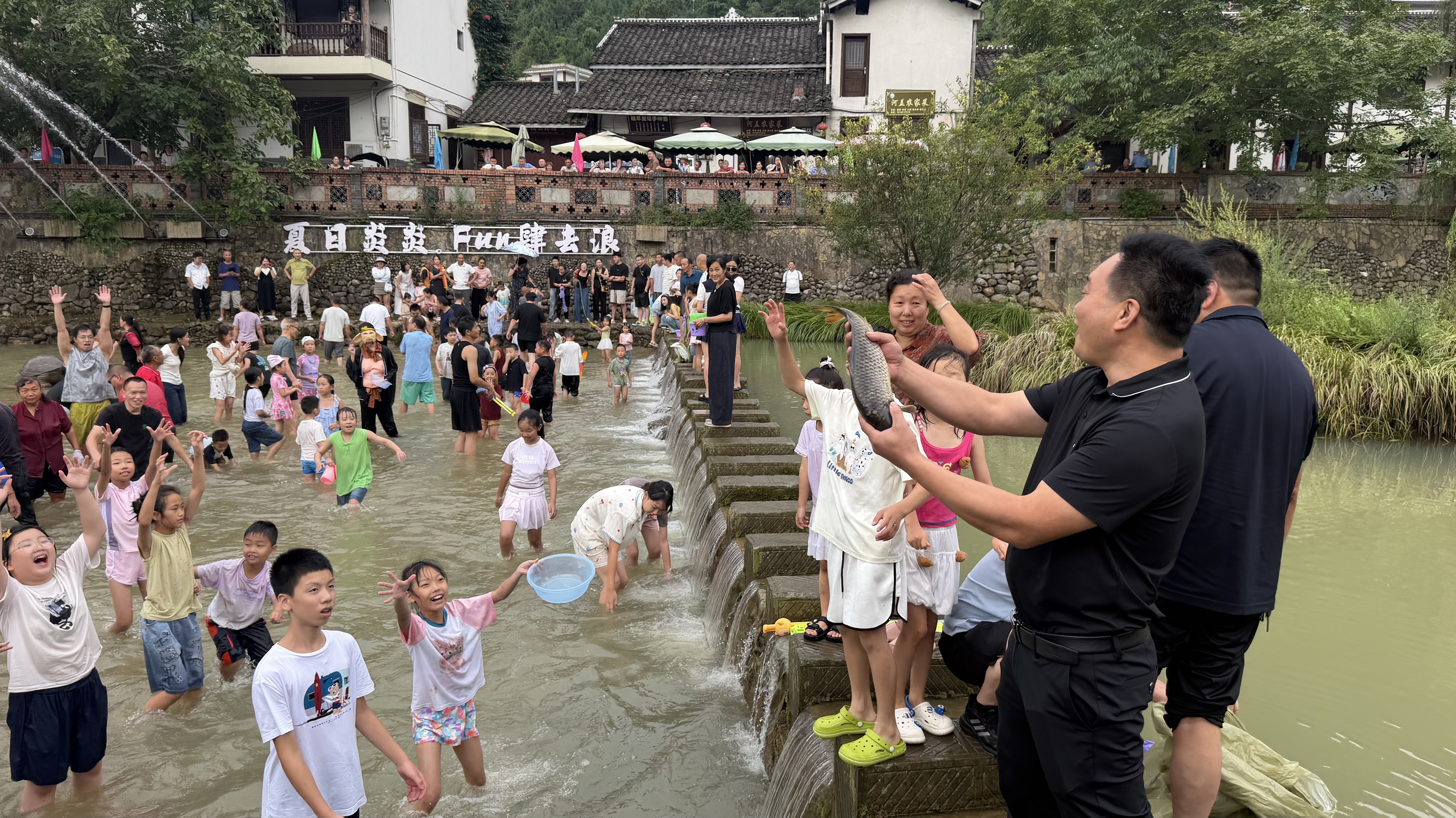 活动现场(张文良 摄)