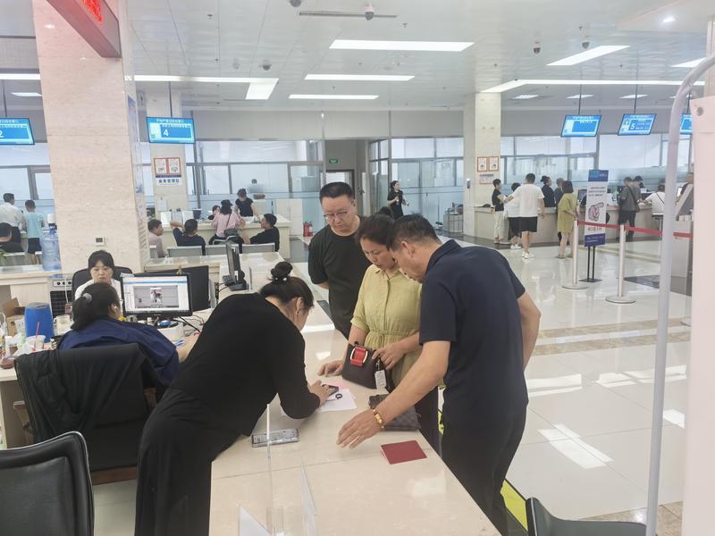 开原政务服务中心(郑志娟 摄)