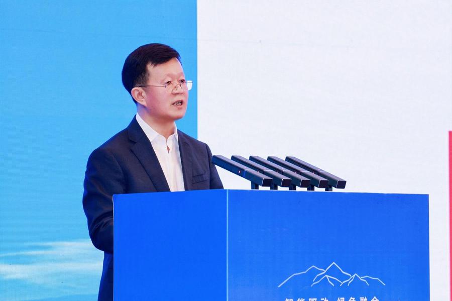 中国工商银行甘肃省分行党委委员、副行长李锋发言