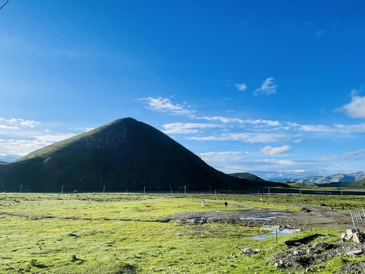 若尔盖大草原一景 (曾义 摄)