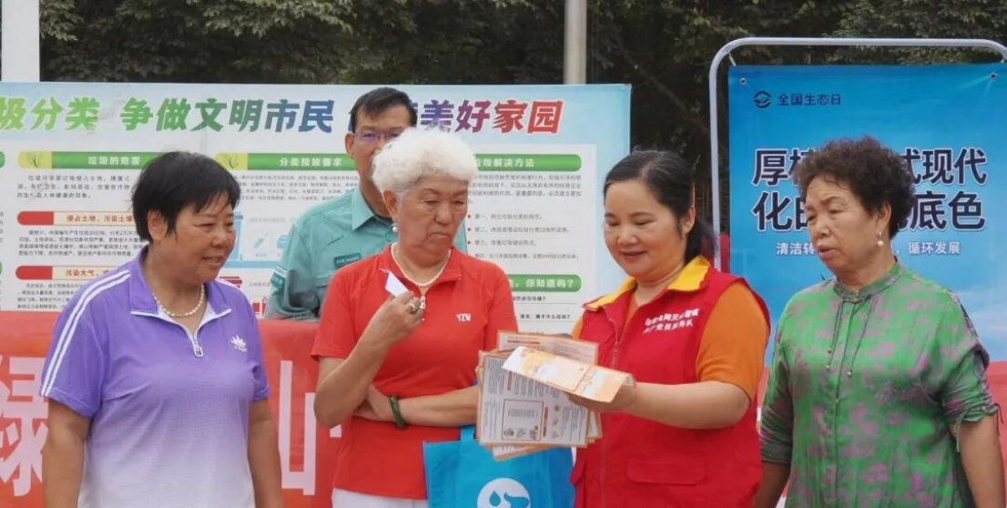 宣传活动现场(依在提古丽·胡拉木 摄)