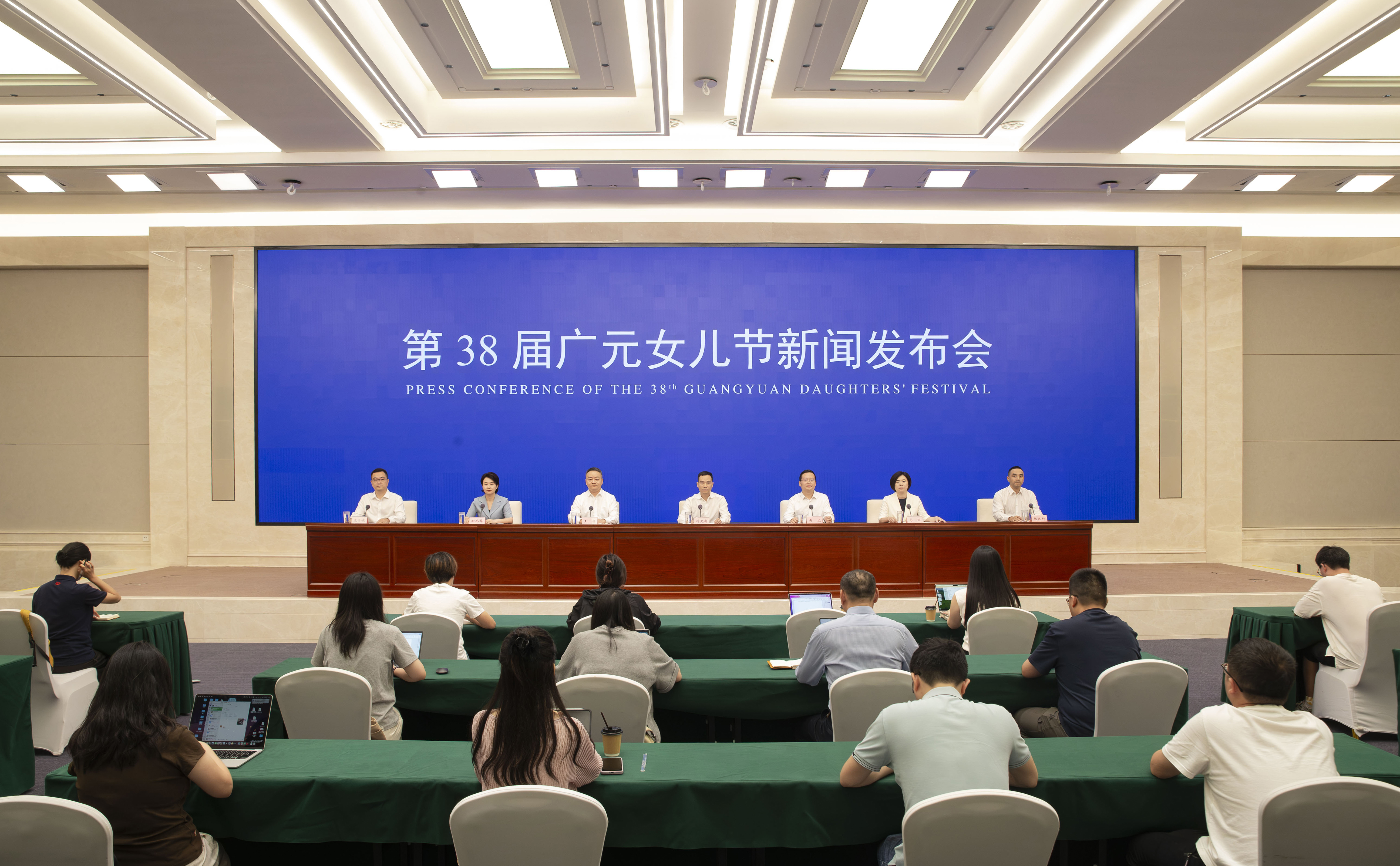 发布会现场(戚原 摄)