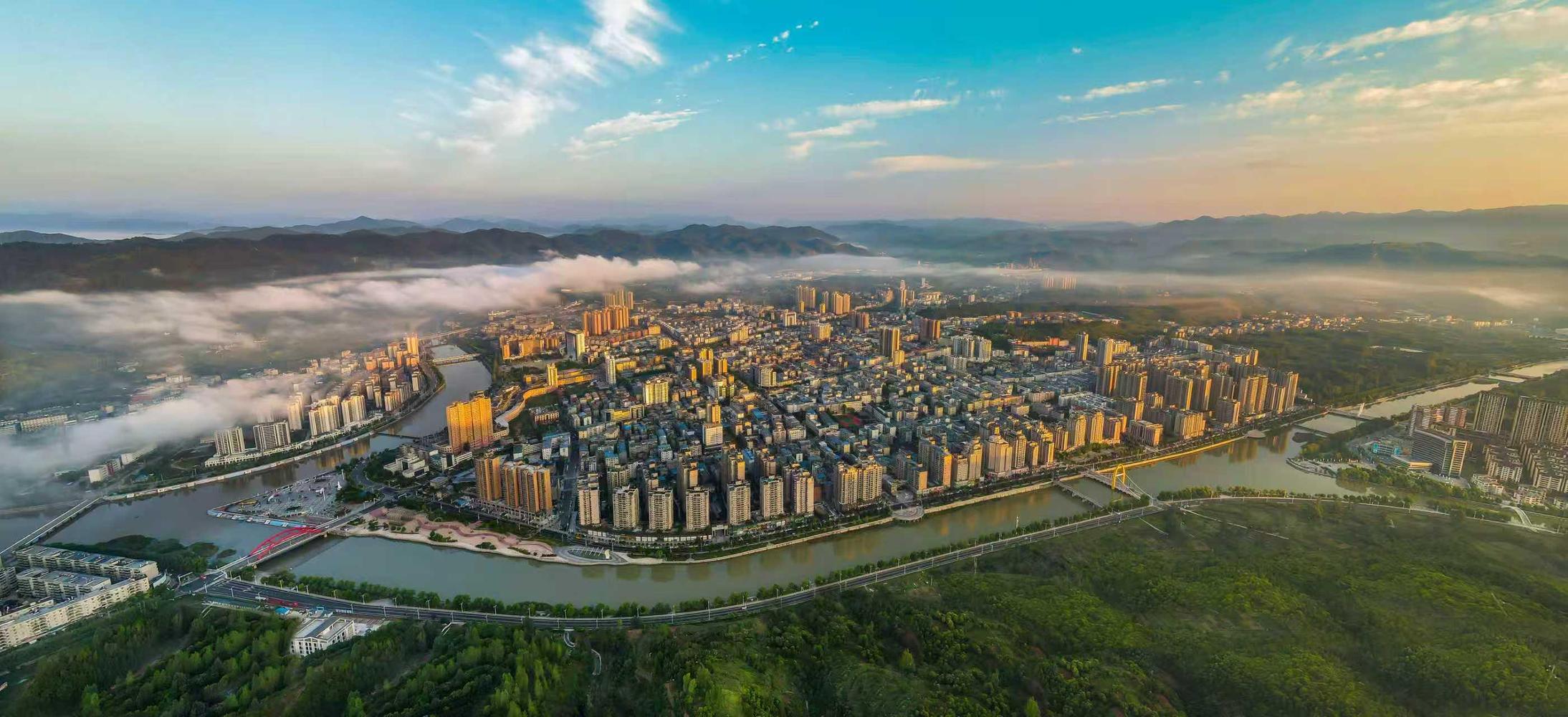 郧西城市美景(徐军 摄)