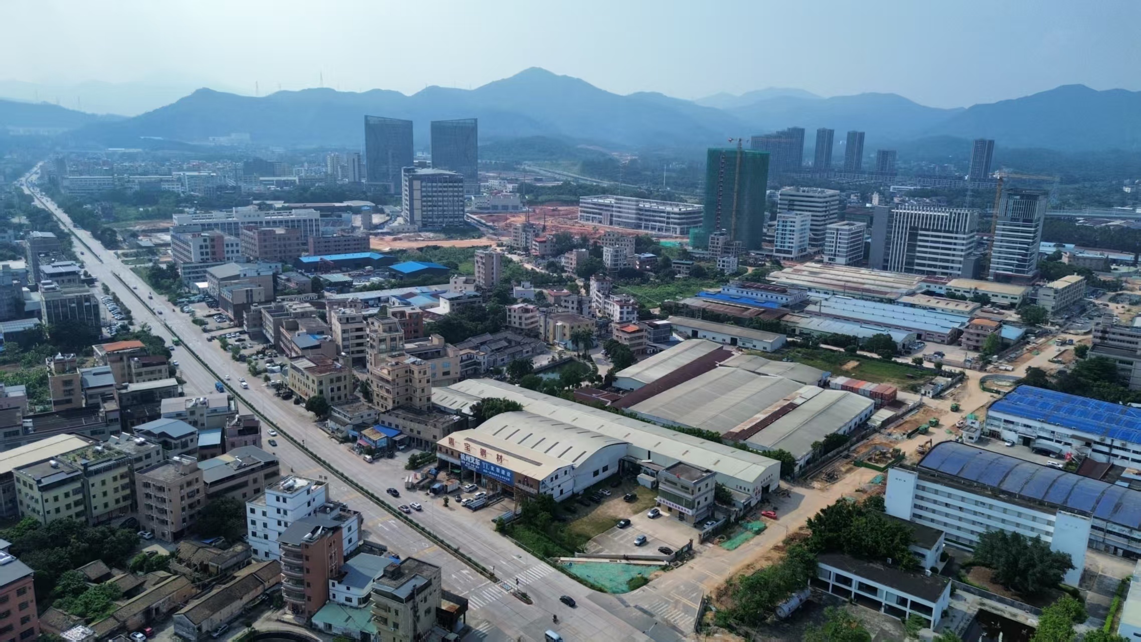 秋长文化创意产业园建设现场。(谢燕玲 摄)