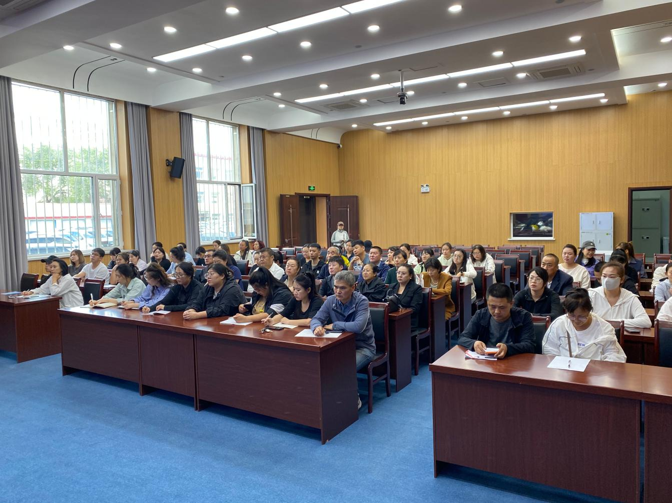 伊美区召开“民情日记本”培训推广会(邵美华 摄)
