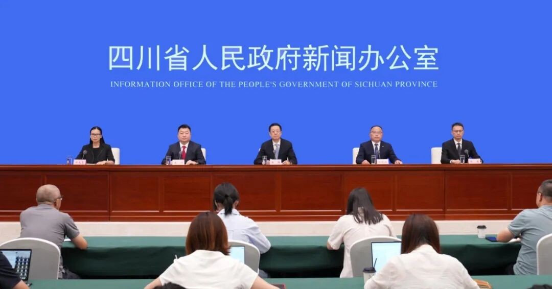 发布会现场 (戚原 摄)