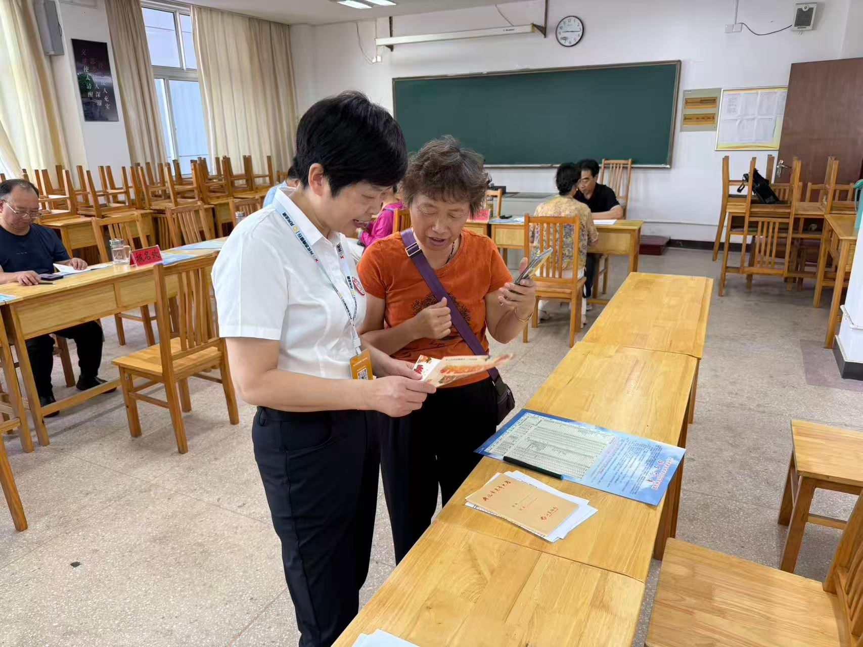 开展老年专场金融反诈宣教活动 (姜琴 摄)