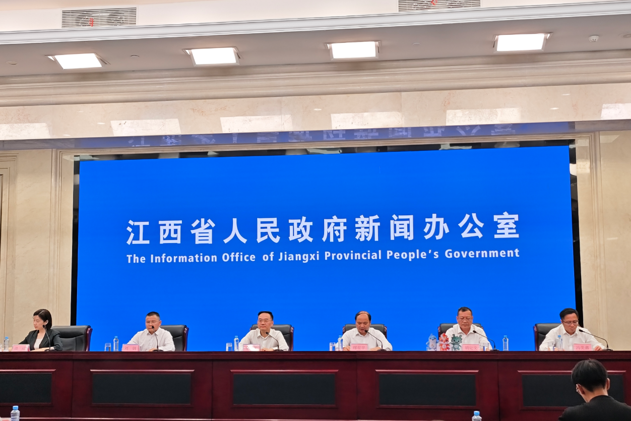 发布会现场(万振华 摄)