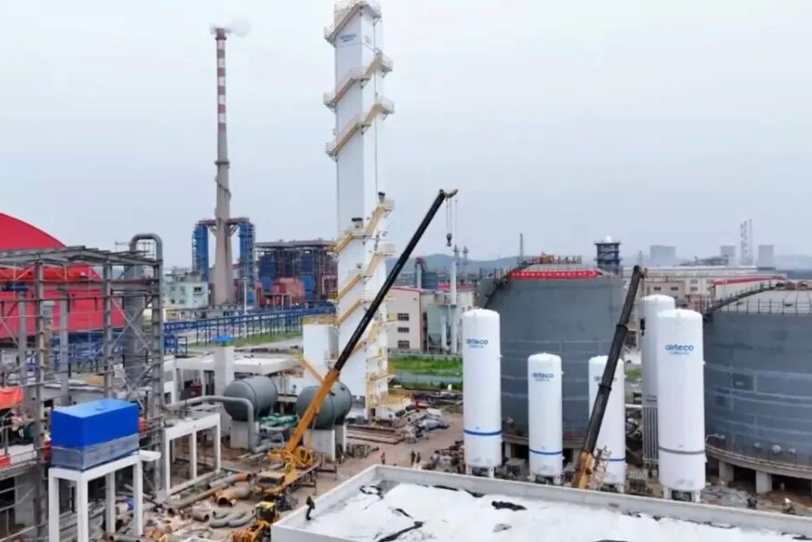 能源综合利用空气岛项目建设现场(于学山 摄)