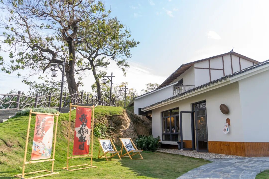 三山湖畔露营基地(艾博林 摄)