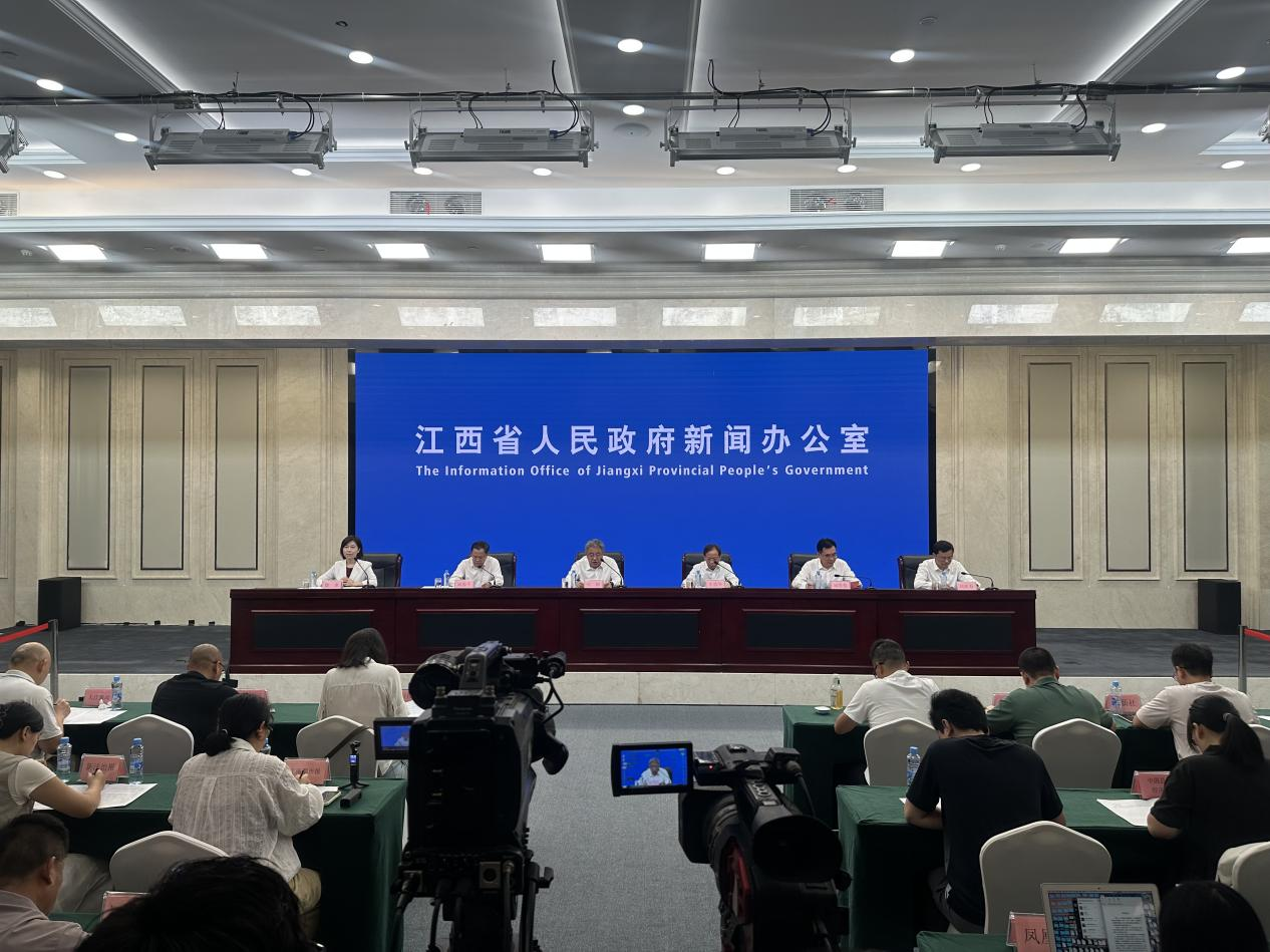 发布会现场 (梅斌 摄)