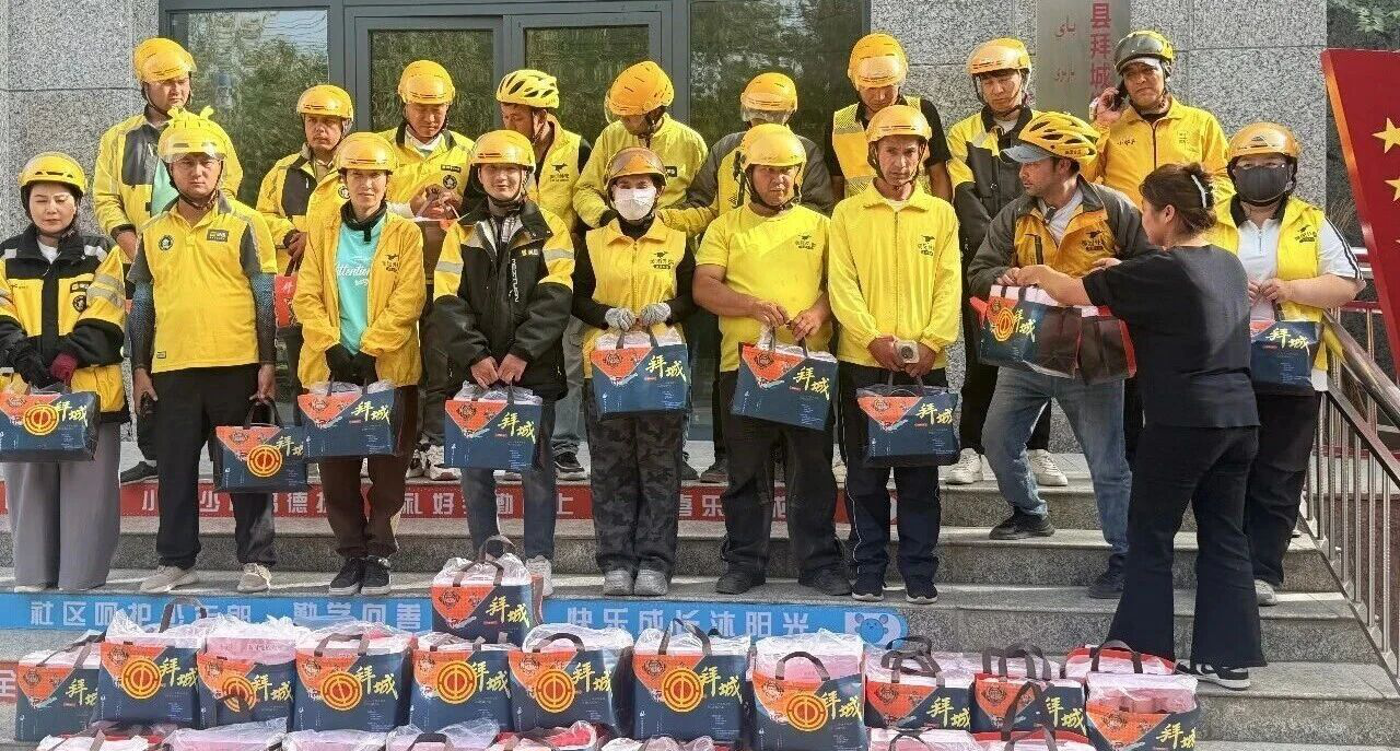 活动现场(阿曼古丽 摄)