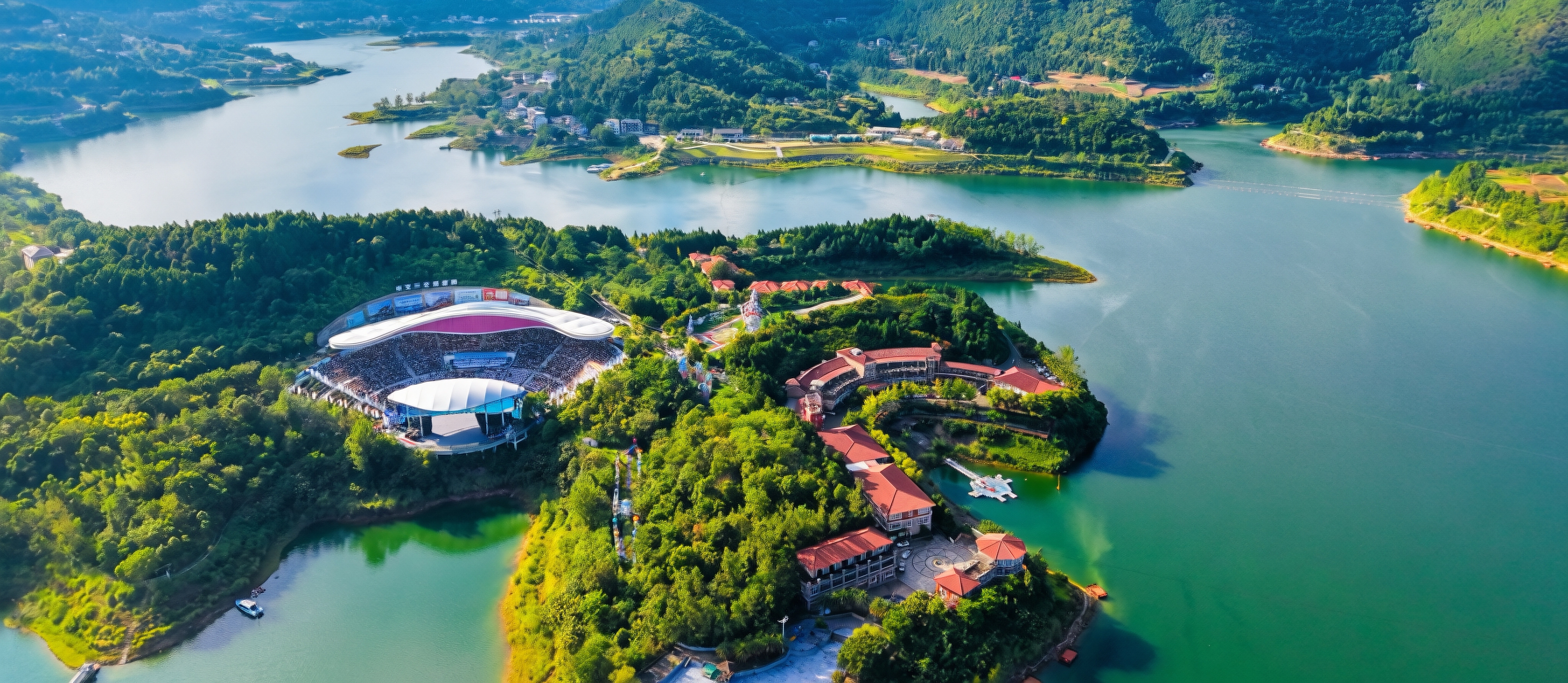 南部县升钟湖景区(夏雨婷 摄)