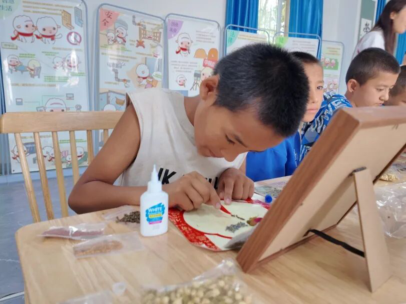 中秋融情实践活动现场 (汪涵 摄)