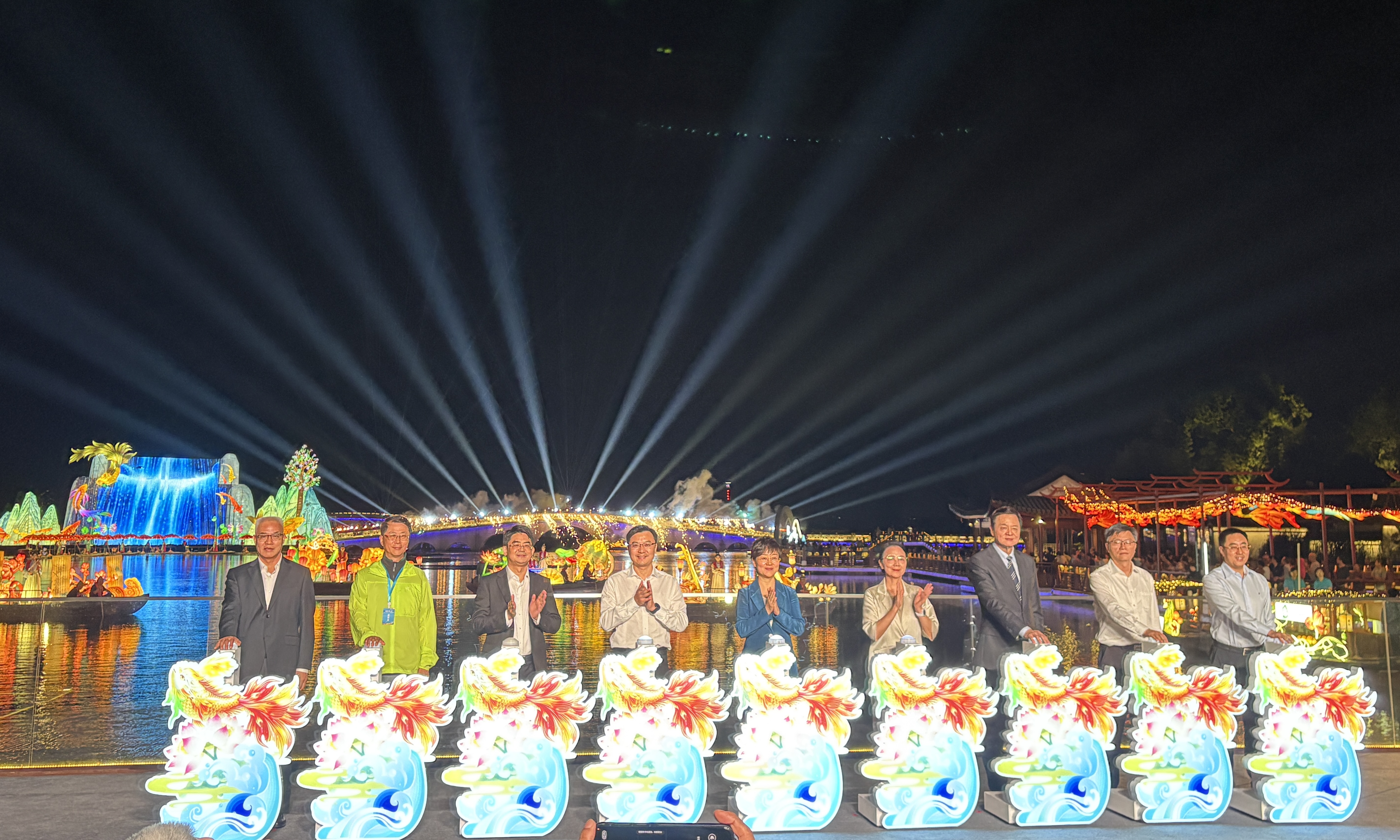 2026周庄“水乡划灯”汇演活动现场(张伟伟 摄)