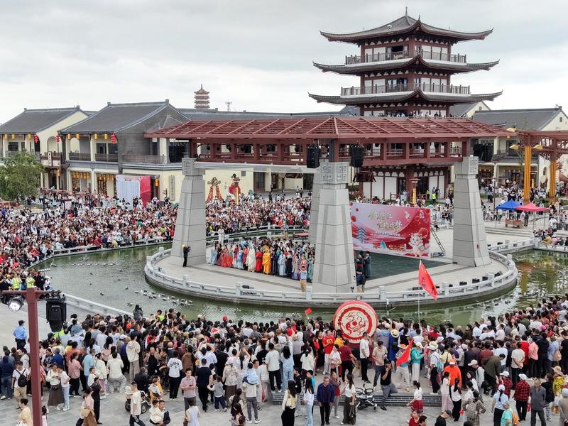 佑见长江文旅度假区(曹锦军 摄)