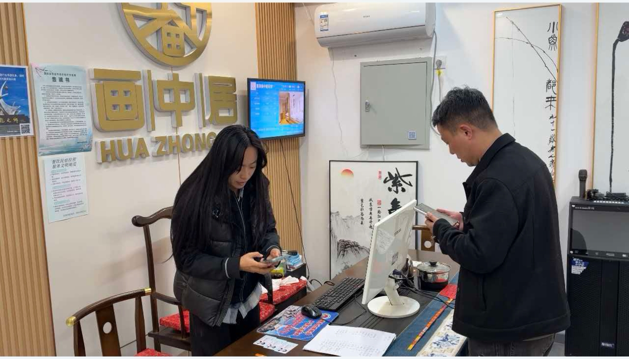 返乡青年汪建军(于慧冰 摄)