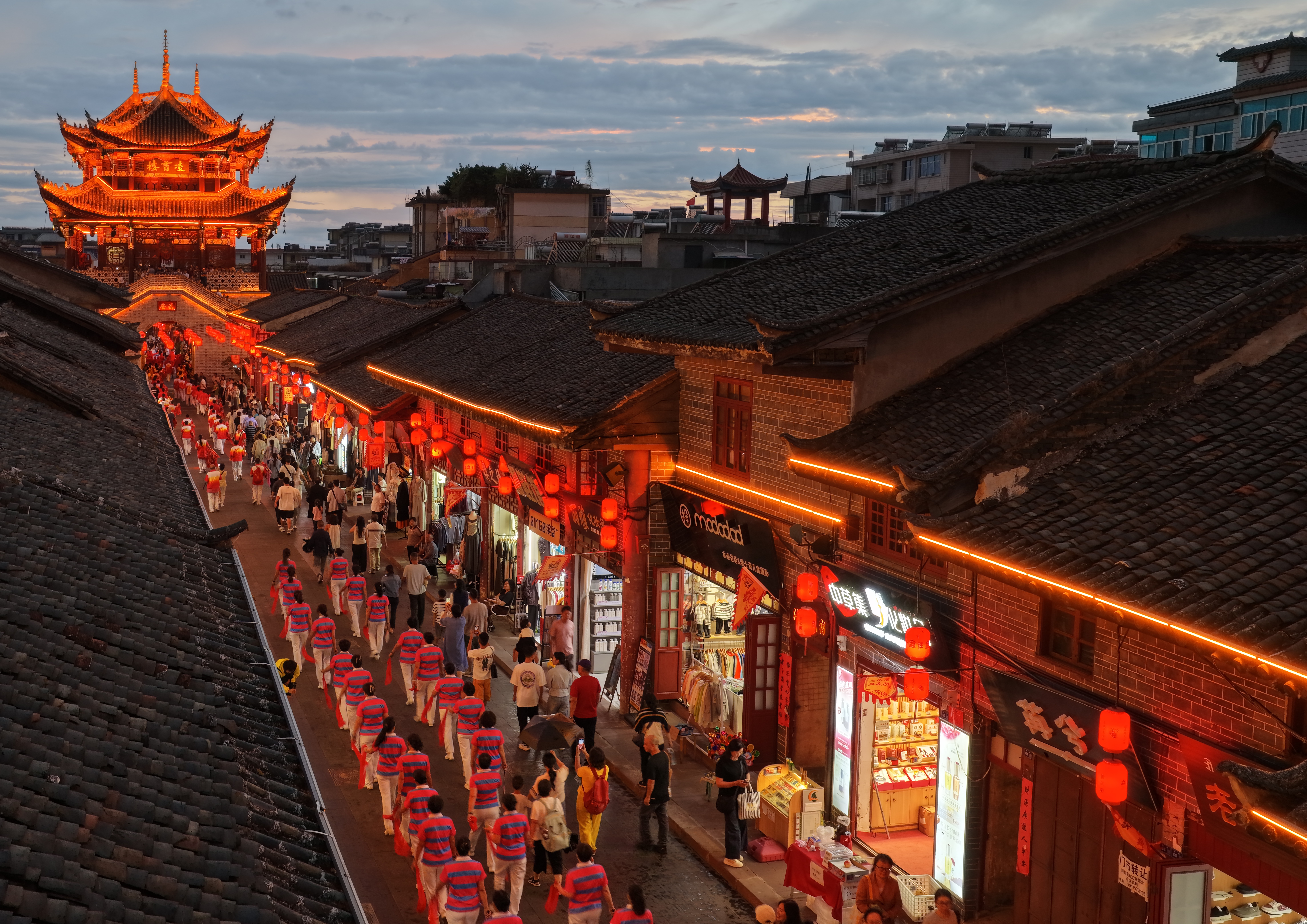 夜游会理古城(林姣静 摄)